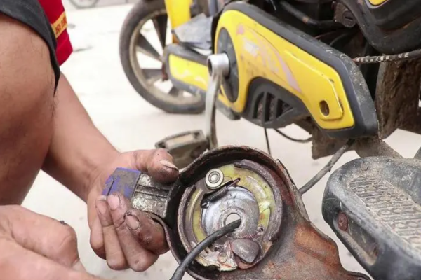 南投市电动车刹车故障